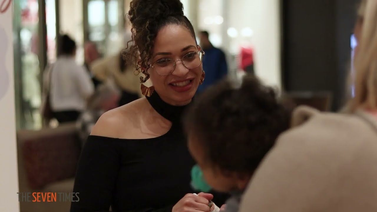 "CURLY HAIR + LOVING CARE" - THE JOY OF CURLS